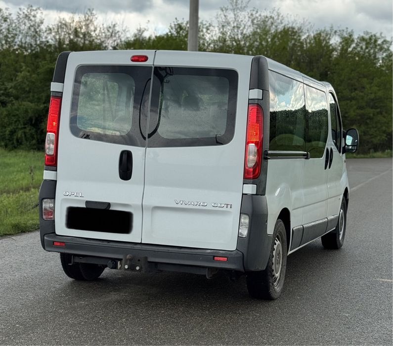 Opel Vivaro / AUTOMAT / 8+1 locuri / Euro 5 / 2.0 cdti / LUNG