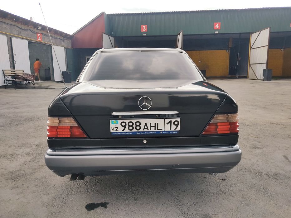 Продам Мерседес 124