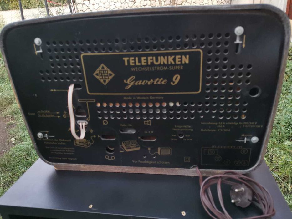 Telefunken "Gavotte" Model 9 Radio (1958)