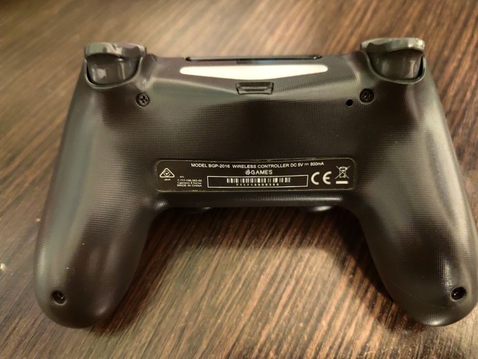 Controller wireless compatibil cu PS4