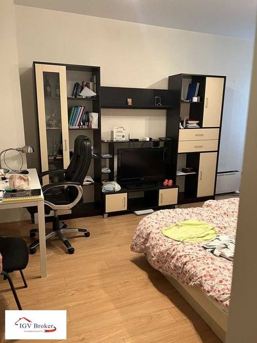 Тристаен апартамент в Медицинска академия