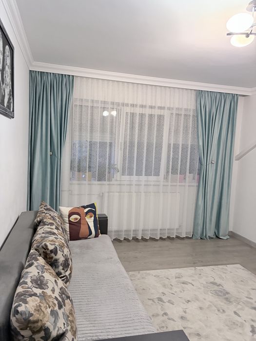 Vand apartament 3 camere