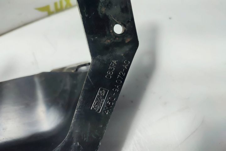 Suport carcasa filtru combustibil 4n5q-9a072-ac Ford Focus 2  [din 2004 pana  2008] seria