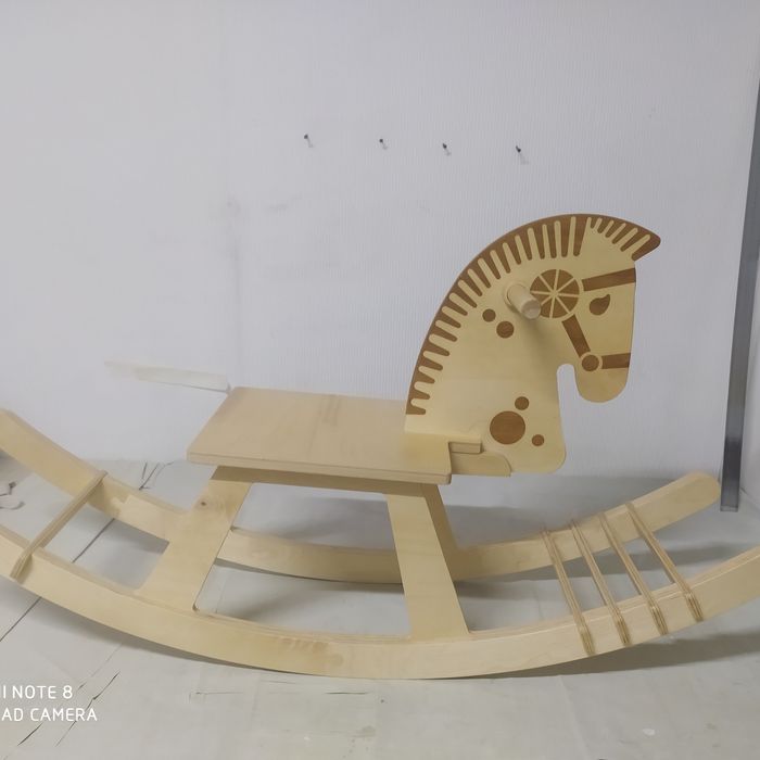 Детская лошадка качалка