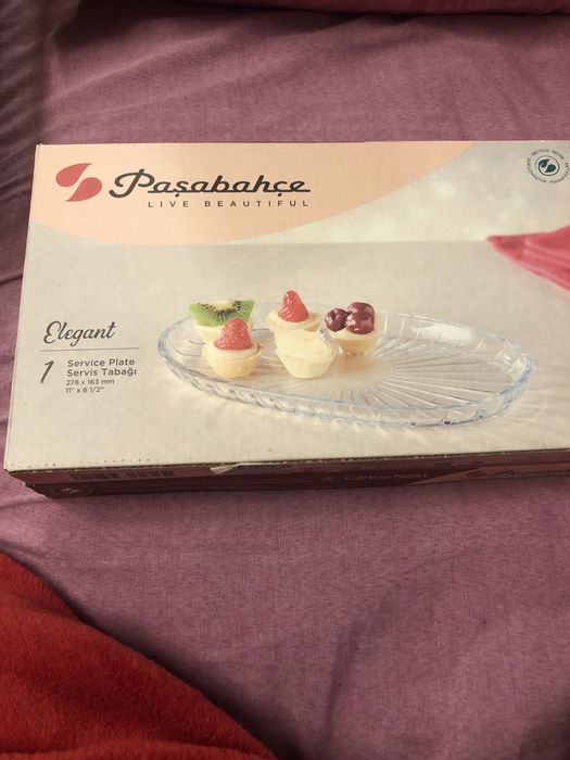 Стъклено плато за сервиране