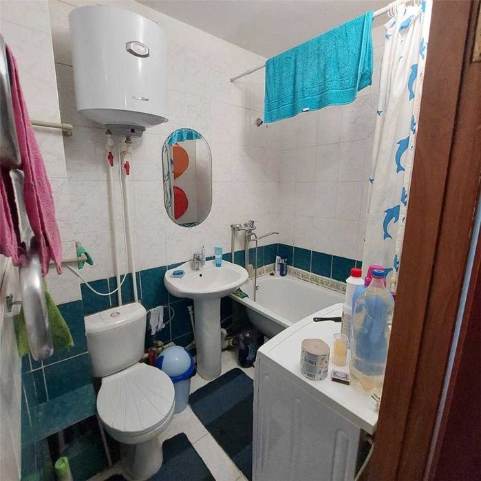 Продам 2 комнатную 4 микрорайон