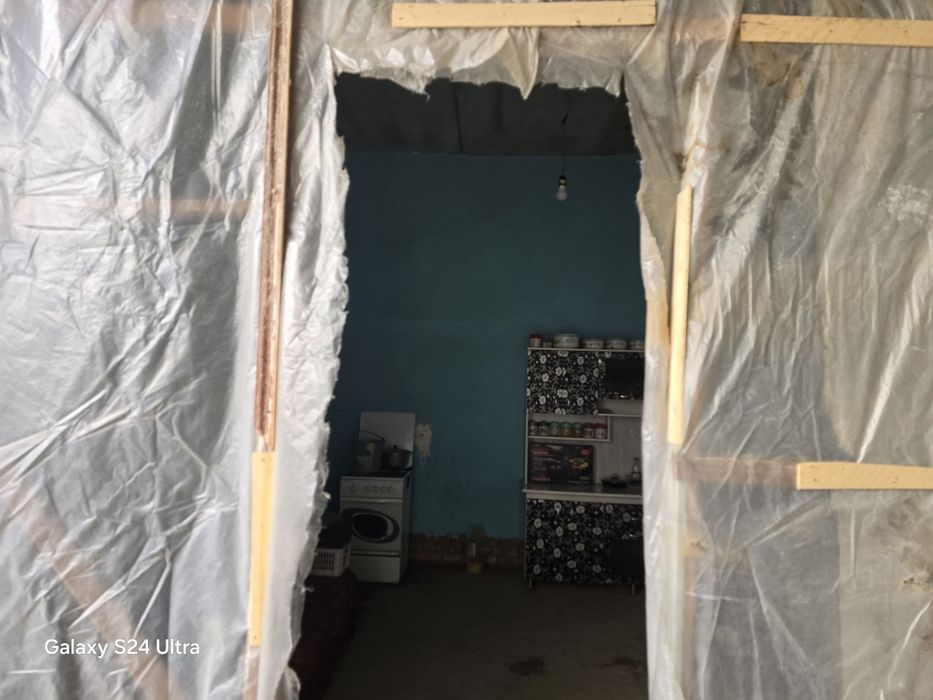 Uy sotiladi, qulay joyda