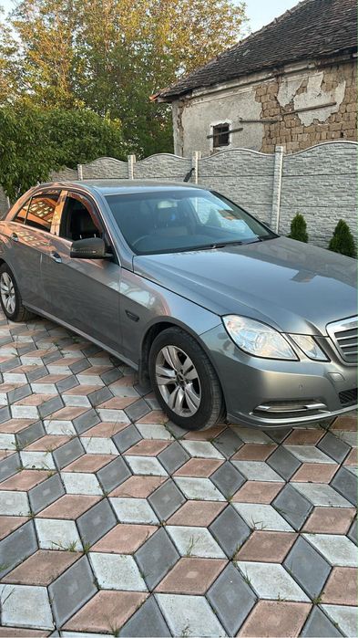 Mercedes E220 diezel 2013 an