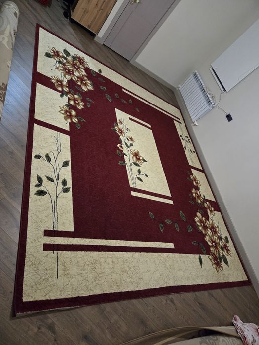 Ккілем сатылады размері 3.5 × 4 м. Бу