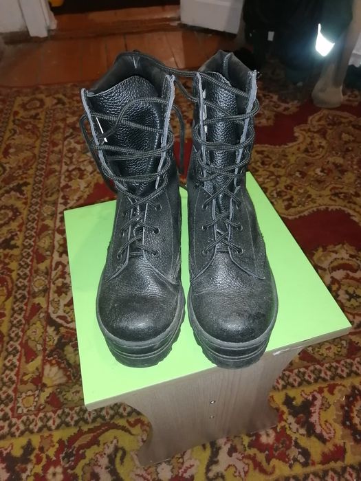 Продам берцы. Натуральная кожа 38 размер