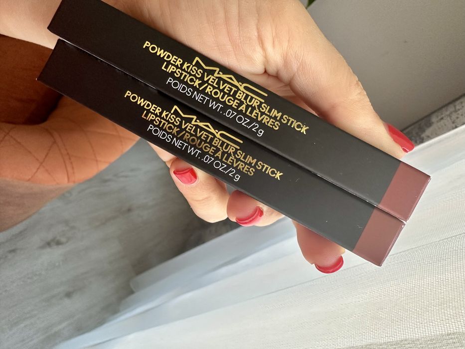 MAC POWDER KISS Velvet Blur Slim stick
