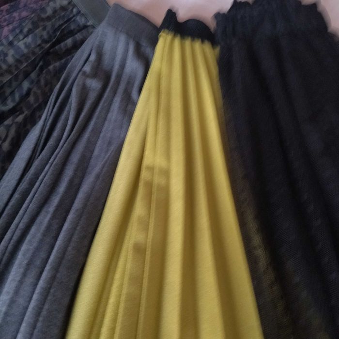 Поли солей и плисе средна дължина