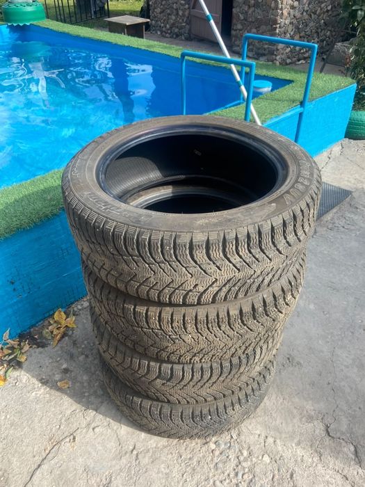 Продам зимние шины