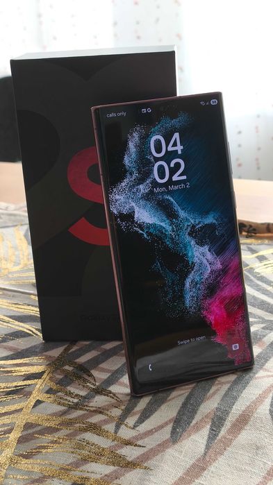 Samsung Galaxy S22 Ultra 12GB RAM/ 256 GB ROM