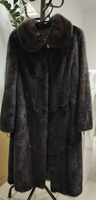 Продам норковую шубу