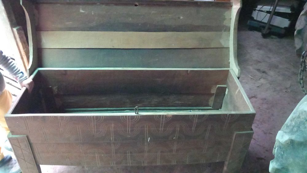 Lada de zestre veche