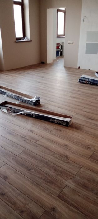 Ремонт квартира шкатурка стаяшка ламинат налевной пол гипсакартон