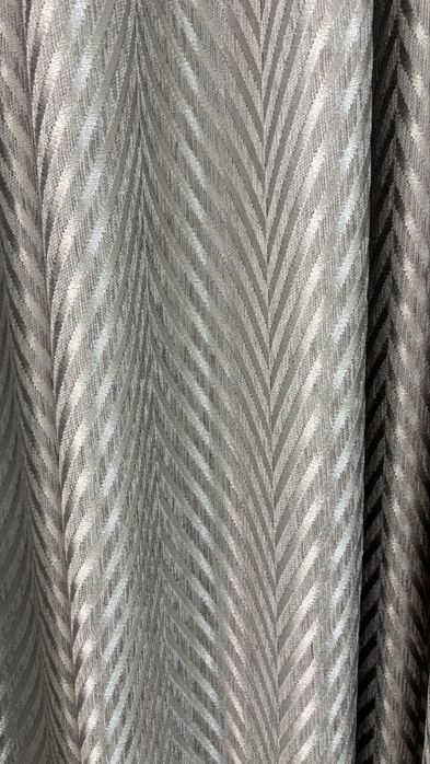 Продам шторы новые