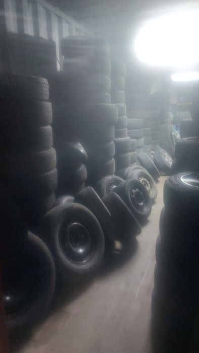 Шины б/у разные есть диски