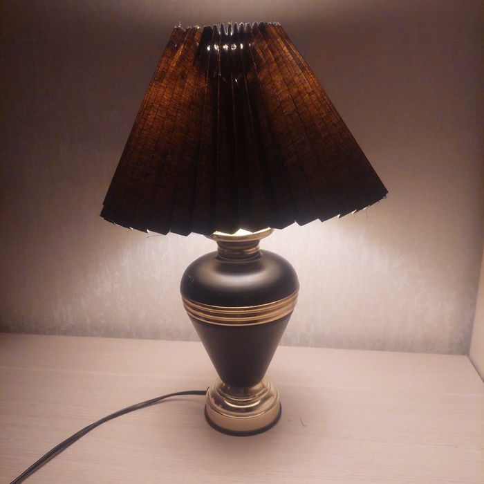 Лампа прикроватная