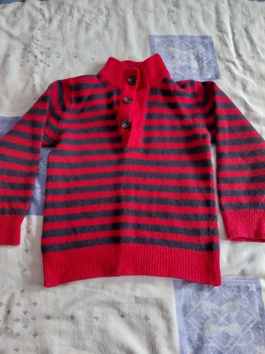 De vânzare pulover de lână, mărimea 116 cm