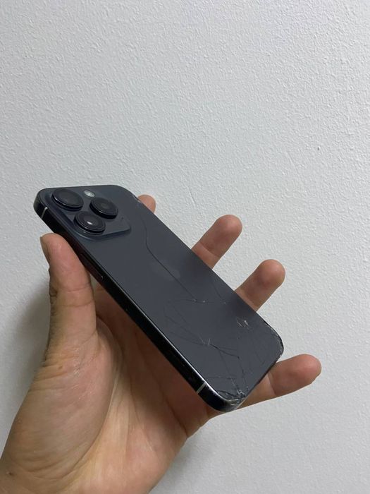 IPhone 15 Pro на 256ГБ