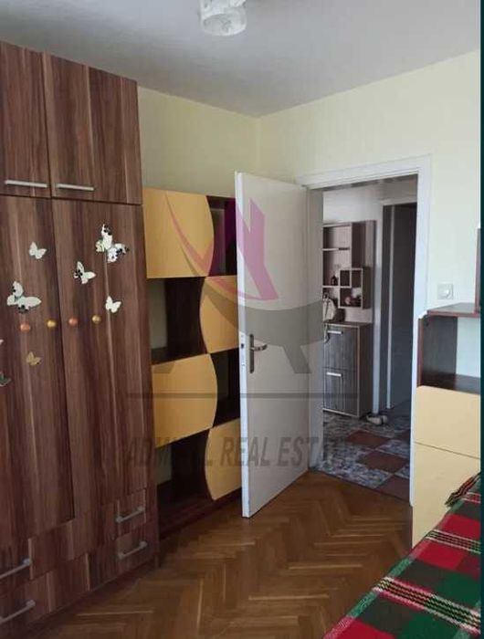 Дава се под наем Тристаен апартамент в Варна, Червен площад - 62 кв.м за 550 € - Снимка #2