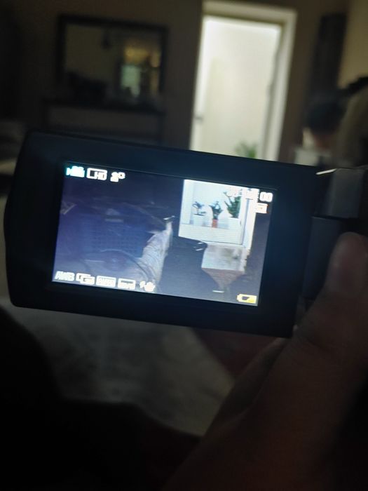 video camera sotiladi