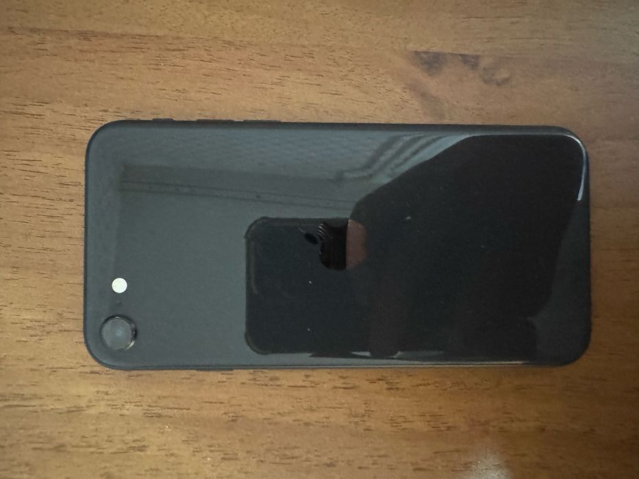 Айфон СЕ 2020 64гб