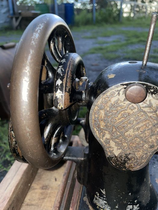 Продам Швейную машинку Singer!