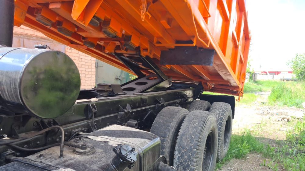 Продам самосвал МАЗ