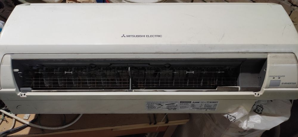 Вътрешно тяло Mitsubishi на части