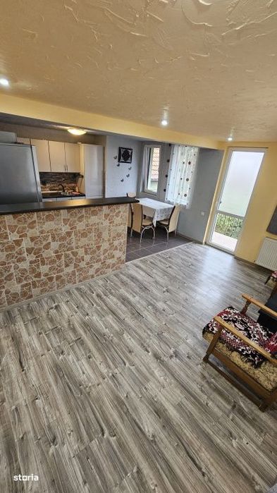 Apartament de inchiriat, 3 camere, 89mp, zona Garii — fotografia 3