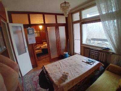 Продава тристаен апартамент в гр. Бургас в централната част на града