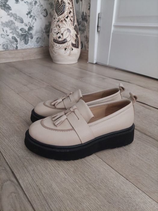 Продам сапоги, босоножка, шлепка