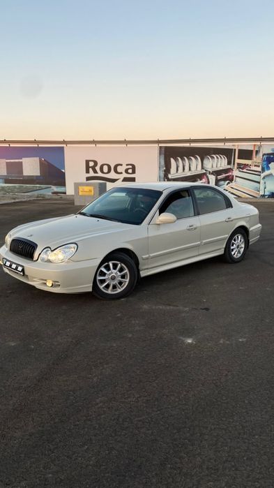 Hyundai sonata EF 2004 2L