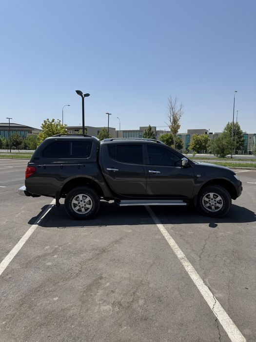 Mitsubishi L200 ! Идиальное состояние !