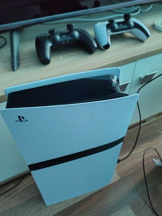 Playstation 5 Pro 2 tb , 2 геймпада