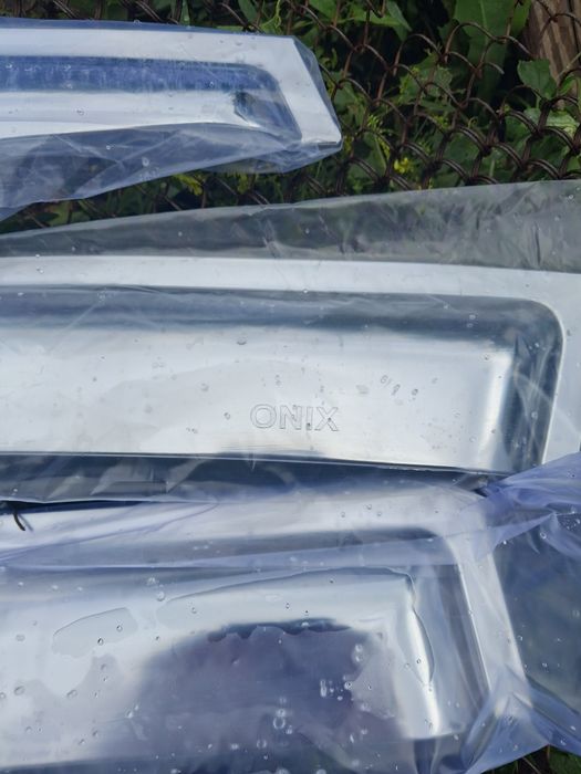 Продам ветровик новая