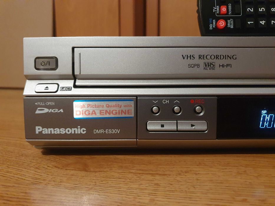 Panasonic DMR-ES30V VHS-DVD recorder