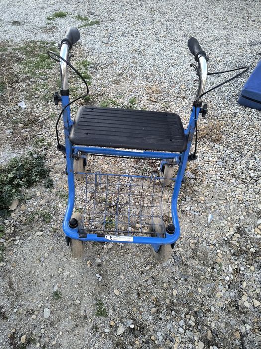 Vând cadru medical și noptieră