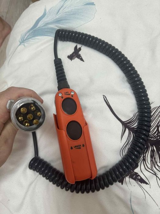 Vand telecomanda lift