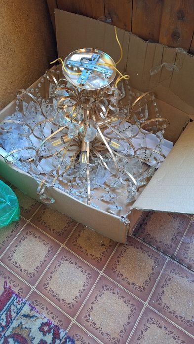 Продам люстру бу
