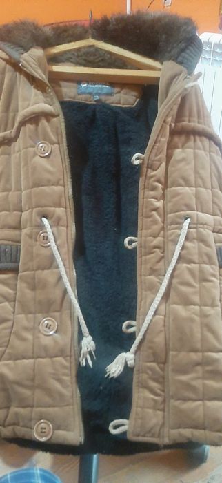 Куртка в отличном состоянии.пользывался несколко раз.без дефектов.