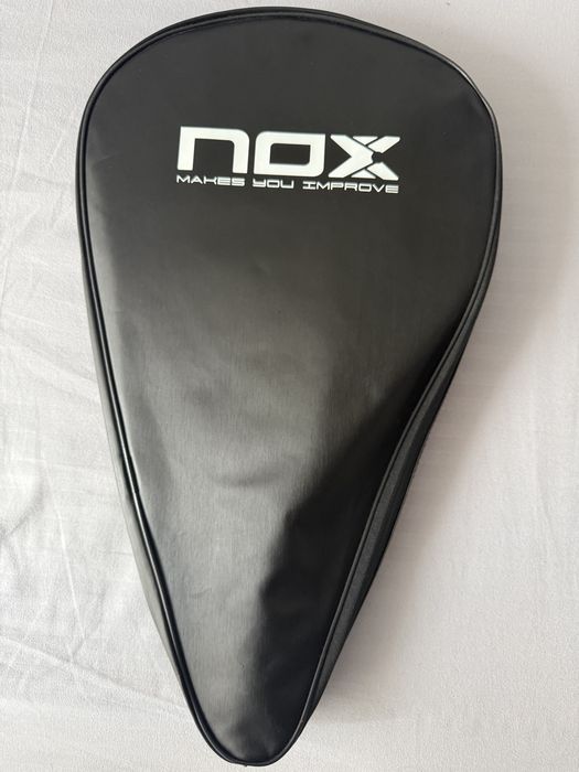 Racheta Nox AT10 Genius 18K Alum By Agustin Tapia 2026