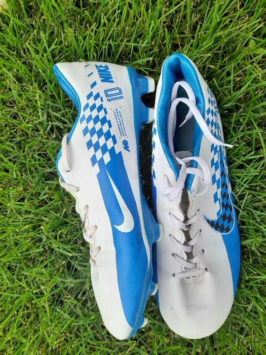 Продам бутсы 42 размер