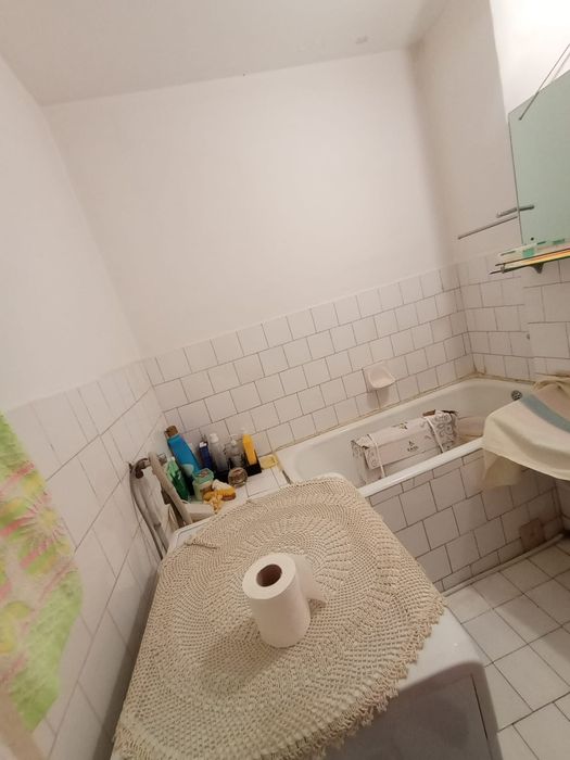 Vand apartament 2 camere str.Moldovei,Rogerius Oradea suprafață 46mpp