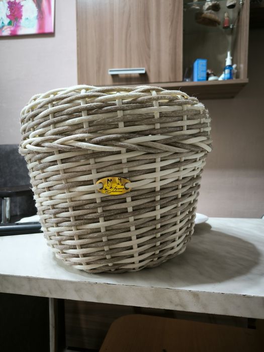 Кашпо из ротанга