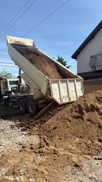 Trailer , utilaje construcții