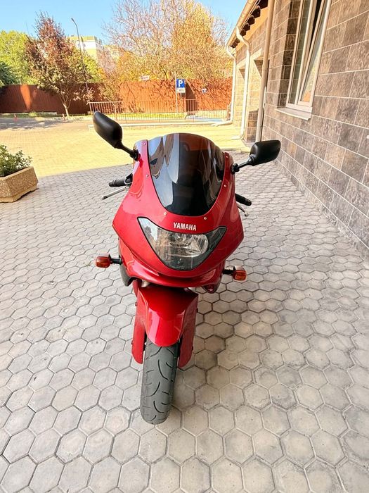 Motor Yamaha YZF600R